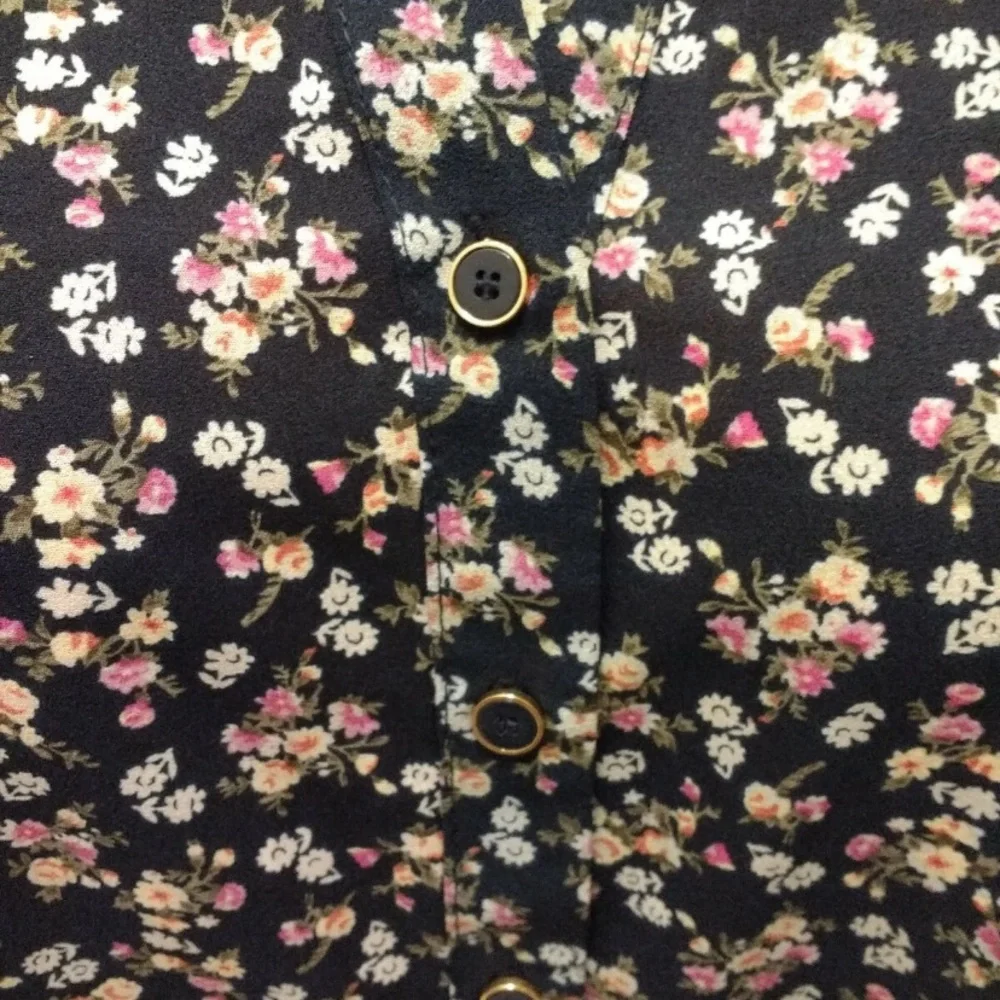 Mine Navy Floral Sleeveless Blouse